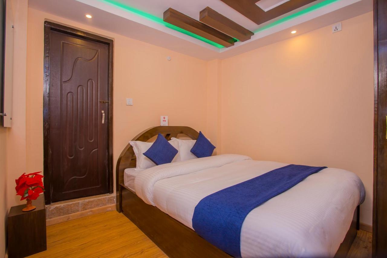 Oyo Hotel Antique Kutty Catmandu Exterior foto
